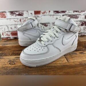 Nike Air Force 1Triple White (GS) Athletic Mid Top Sneakers, Size 7Y DH2933 111